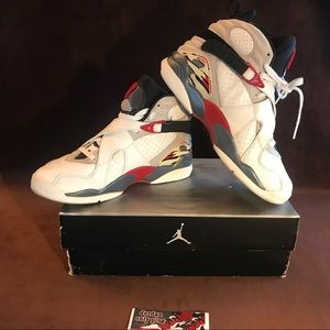 Jordan 8 bugs size 9